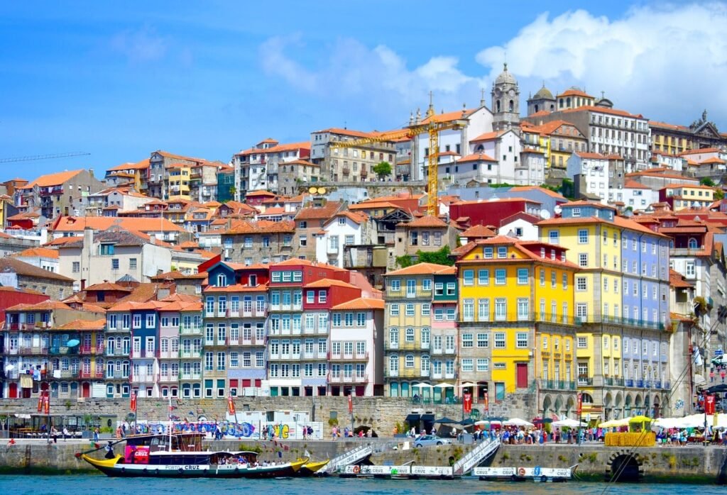 Vue du quartier de la Ribeira à Porto au Portugal