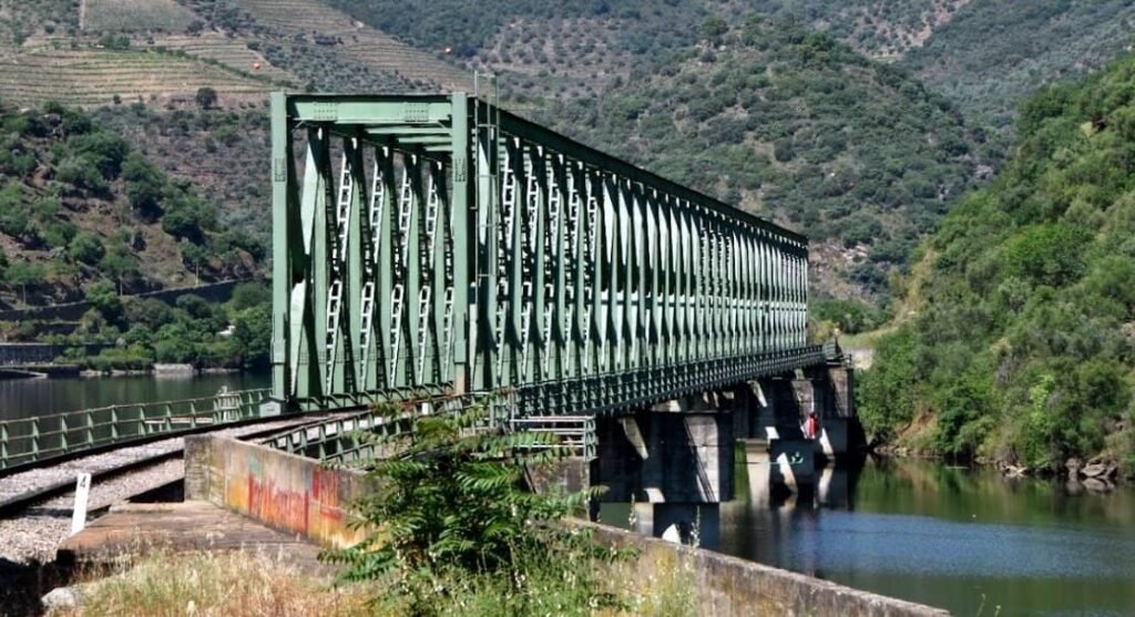 Pont ferroviaire de Ferradosa sur le Douro