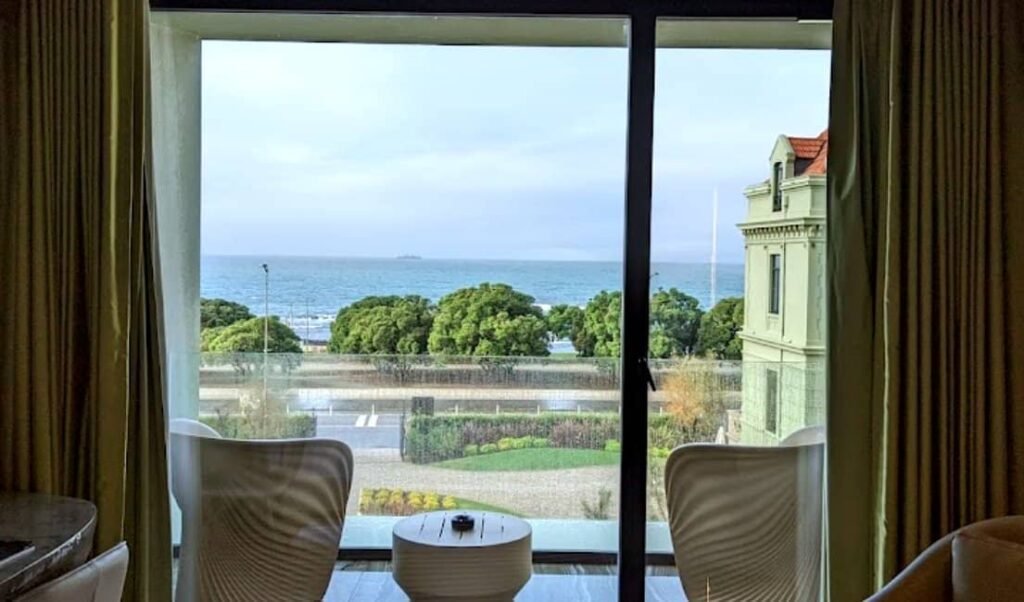 Vue depuis une chambre du Vila Foz Hotel & spa à Porto