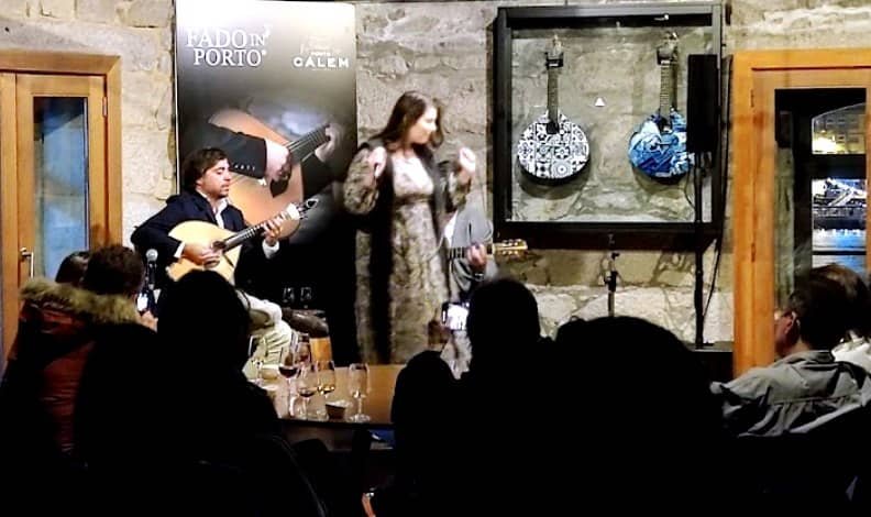 Spectacle de fado combiné à une visite de caves